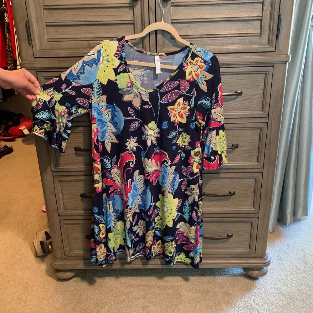 Navy honeyme dress from The Pink Nickel